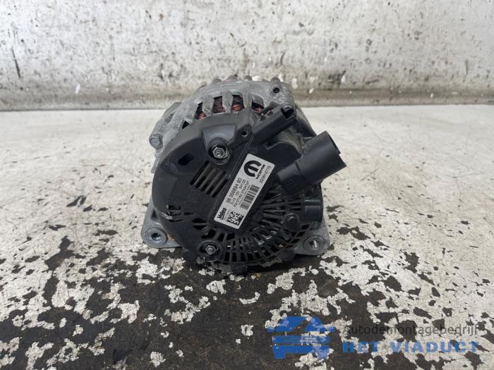 Dynamo van een Opel Astra L Sports Tourer (F4/FC/FN/FR) 1.2 Turbo 110 12V 2023