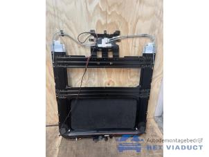 Gebruikte Schuifdak Audi A8 (D4) 4.2 TDI V8 32V Quattro Prijs € 380,00 Margeregeling aangeboden door Het Viaduct