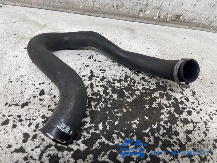 Gebruikte Intercooler Slang Opel Astra L Sports Tourer (F4/FC/FN/FR) 1.2 Turbo 110 12V Prijs € 25,00 Margeregeling aangeboden door Het Viaduct