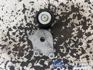 Gebruikte Spanrol Multiriem Ford Transit Courier 1.5 EcoBlue Prijs € 25,00 Margeregeling aangeboden door Het Viaduct