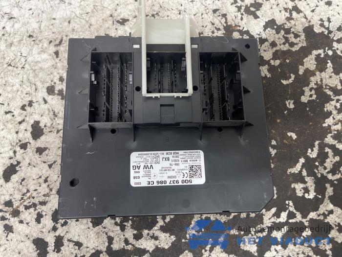 Gebruikte Computer Body Control Volkswagen Passat Variant (3G5) 2.0 TDI 16V 190 Prijs € 115,00 Margeregeling aangeboden door Het Viaduct
