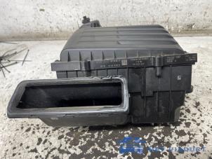 Gebruikte Luchtfilterhuis Volkswagen Passat Variant (3G5) 2.0 TDI 16V 190 Prijs € 50,00 Margeregeling aangeboden door Het Viaduct