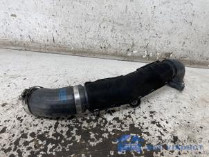 Gebruikte Intercooler Buis Volkswagen Passat Variant (3G5) 2.0 TDI 16V 190 Prijs € 40,00 Margeregeling aangeboden door Het Viaduct