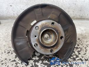 Gebruikte Asschenkel rechts-achter BMW 1 serie (F21) 120d TwinPower Turbo 2.0 16V Prijs € 40,00 Margeregeling aangeboden door Het Viaduct