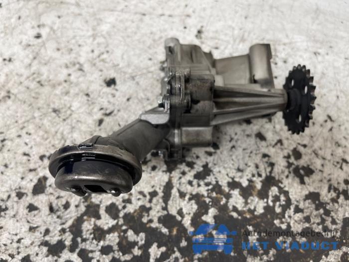 Gebruikte Oliepomp Mercedes A Limousine (177.1) 1.5 A-180d Prijs € 50,00 Margeregeling aangeboden door Het Viaduct