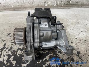 Gebruikte Dieselpomp Mercedes A Limousine (177.1) 1.5 A-180d Prijs € 250,00 Margeregeling aangeboden door Het Viaduct