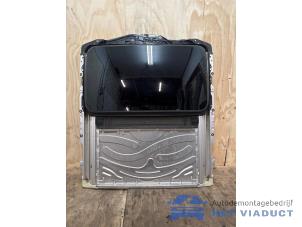 Gebruikte Schuifdak BMW 3 serie (E92) 325i 24V Prijs € 350,00 Margeregeling aangeboden door Het Viaduct