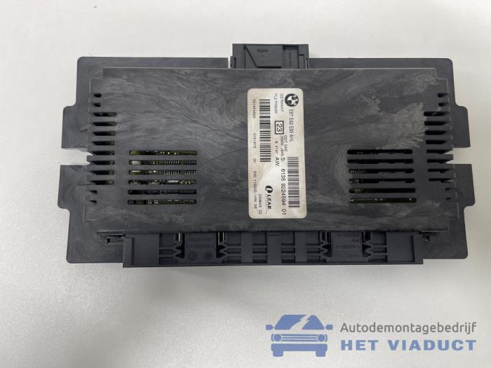 Gebruikte Computer Body Control BMW 3 serie (E92) 325i 24V Prijs € 150,00 Margeregeling aangeboden door Het Viaduct
