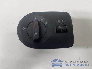Gebruikte Licht Schakelaar Seat Ibiza IV (6J5) 1.2 12V Prijs € 20,00 Margeregeling aangeboden door Het Viaduct