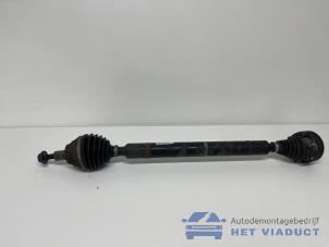 Gebruikte Cardanas rechts-voor (VWA) Volkswagen Passat Variant (365) 1.4 TSI 16V Prijs € 50,00 Margeregeling aangeboden door Het Viaduct