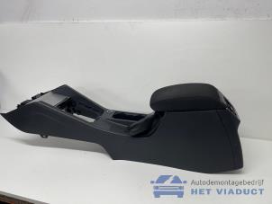 Gebruikte Middenconsoles Skoda Octavia Combi (5EAC) 1.6 TDI 16V Prijs € 100,00 Margeregeling aangeboden door Het Viaduct