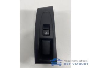 Gebruikte Ruit schakelaar elektrisch BMW 2 serie Active Tourer (F45) 216d 1.5 TwinPower Turbo 12V Prijs € 20,00 Margeregeling aangeboden door Het Viaduct