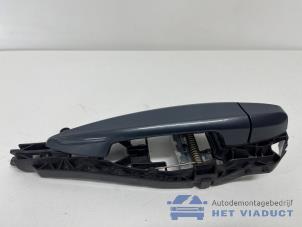 Gebruikte Portiergreep 4Deurs rechts-voor BMW 2 serie Active Tourer (F45) 216d 1.5 TwinPower Turbo 12V Prijs € 30,00 Margeregeling aangeboden door Het Viaduct
