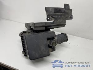 Gebruikte Luchtfilterhuis Mazda 2 (DJ/DL) 1.5 SkyActiv-G 90 Prijs € 50,00 Margeregeling aangeboden door Het Viaduct