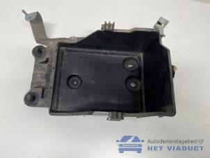 Gebruikte Accubak Mazda 2 (DJ/DL) 1.5 SkyActiv-G 90 Prijs € 25,00 Margeregeling aangeboden door Het Viaduct