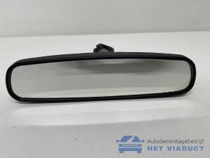 Gebruikte Spiegel binnen Mazda 2 (DJ/DL) 1.5 SkyActiv-G 90 Prijs € 35,00 Margeregeling aangeboden door Het Viaduct