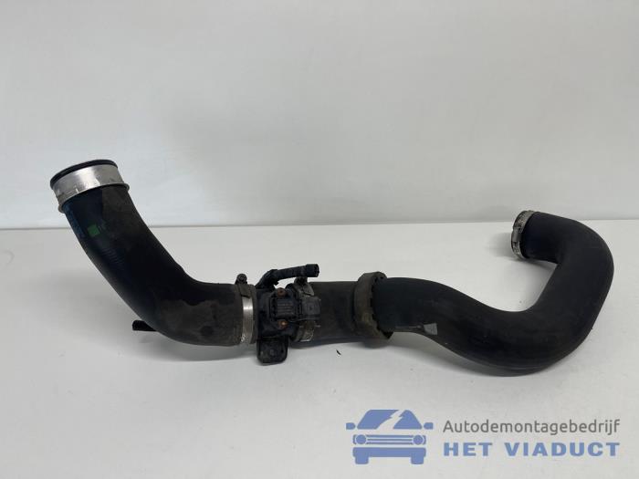 Gebruikte Intercooler Slang Volkswagen Transporter T5 2.0 TDI DRF Prijs € 30,00 Margeregeling aangeboden door Het Viaduct