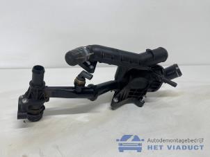 Gebruikte Thermostaathuis Ford Focus 4 Wagon 1.0 EcoBoost 12V Hybrid 155 Prijs € 50,00 Margeregeling aangeboden door Het Viaduct