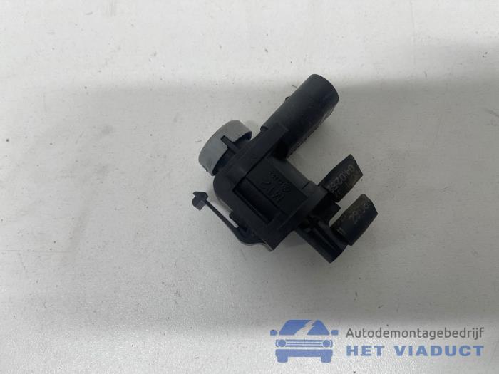 Gebruikte Brandstofdruk sensor Volkswagen Transporter T5 2.0 TDI DRF Prijs € 20,00 Margeregeling aangeboden door Het Viaduct
