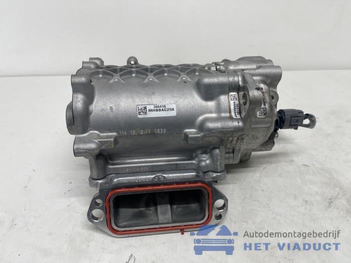 Gebruikte Compressor Mazda CX-30 (DM) 2.0 e-SkyActiv-X 181 M Hybrid 16V Prijs € 400,00 Margeregeling aangeboden door Het Viaduct