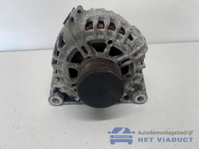 Gebruikte Dynamo Opel Crossland (X) 1.2 Turbo 12V Prijs € 50,00 Margeregeling aangeboden door Het Viaduct