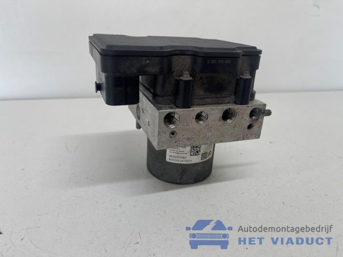 Gebruikte ABS Pomp Opel Crossland (X) 1.2 Turbo 12V Prijs € 200,00 Margeregeling aangeboden door Het Viaduct