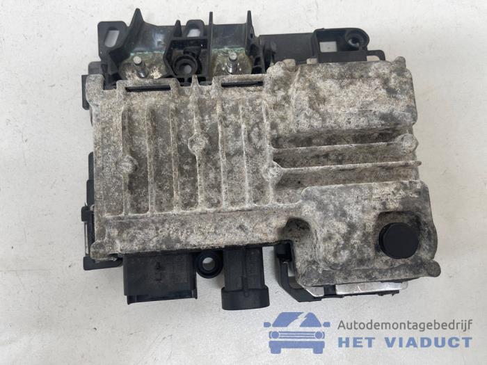 Gebruikte Start/Stop computer Opel Crossland (X) 1.2 Turbo 12V Prijs € 50,00 Margeregeling aangeboden door Het Viaduct