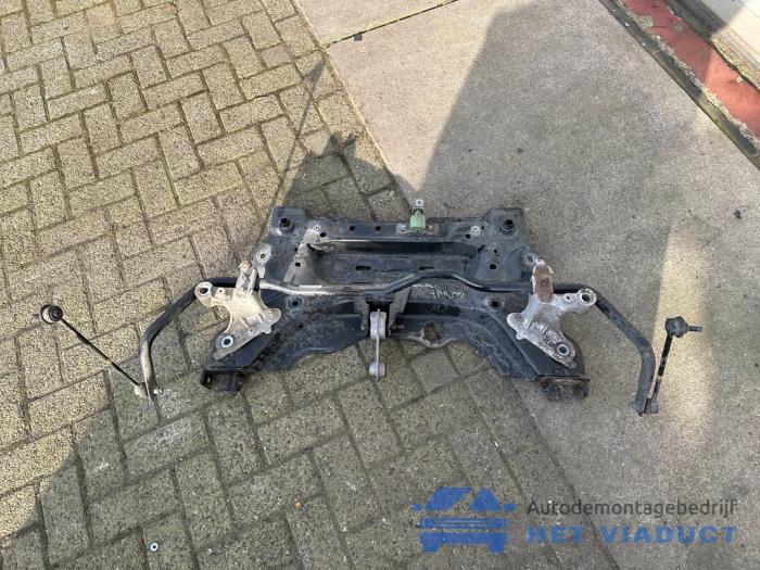 Gebruikte Subframe Renault Megane IV (RFBB) 1.2 Energy TCE 100 Prijs € 150,00 Margeregeling aangeboden door Het Viaduct