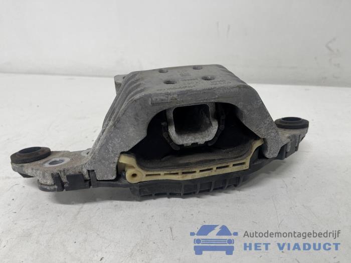 Gebruikte Motorsteun Opel Astra K Sports Tourer 1.6 CDTI 110 16V Prijs € 30,00 Margeregeling aangeboden door Het Viaduct
