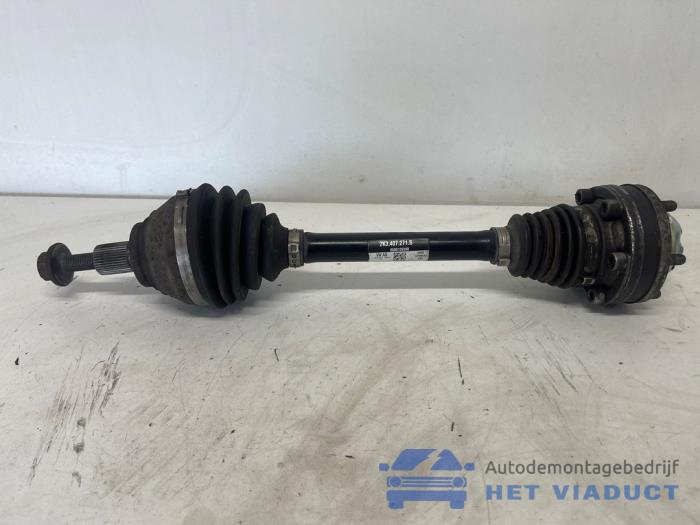 Gebruikte Aandrijfas links-voor Volkswagen Caddy IV 2.0 TDI 102 Prijs € 60,00 Margeregeling aangeboden door Het Viaduct