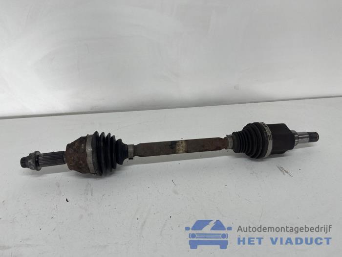 Gebruikte Steekas links-voor Ford EcoSport (JK8) 1.0 EcoBoost 12V 125 Prijs € 75,00 Margeregeling aangeboden door Het Viaduct