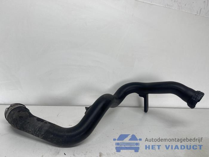 Gebruikte Intercooler Buis Opel Insignia Sports Tourer 2.0 CDTI 16V 4x4 Prijs € 70,00 Margeregeling aangeboden door Het Viaduct