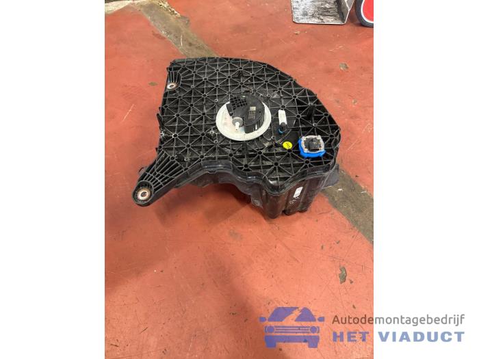 Gebruikte Ureumreservoir Audi A4 Avant (B9) Prijs € 550,00 Margeregeling aangeboden door Het Viaduct