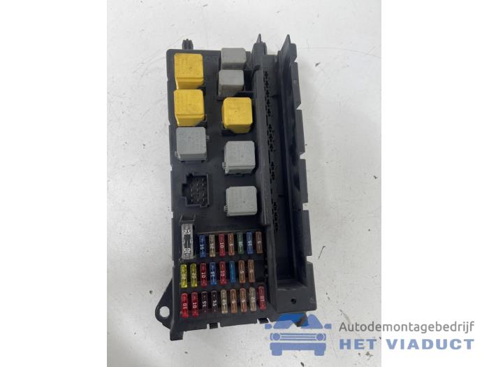 Gebruikte Module Bodycontrol Volkswagen Crafter 2.5 TDI 30/32/35/46/50 Prijs € 40,00 Margeregeling aangeboden door Het Viaduct
