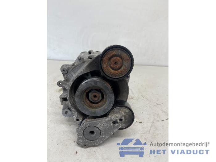 Gebruikte Dynamo Audi A4 Avant (B9) Prijs € 200,00 Margeregeling aangeboden door Het Viaduct