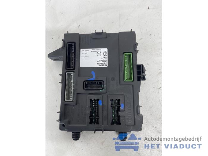 Computer Body Control Nissan Pulsar (C13), 2013 1.2 DIG-T 16V, Hatchback, Benzine, 1.197cc, 85kW (116pk), FWD, HRA2DDT, 2014-10, C13B (Gebruikt)