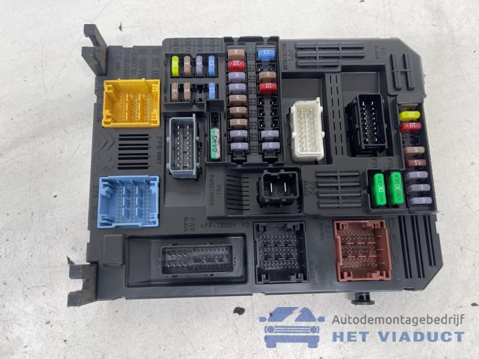 Gebruikte Computer Body Control Citroen Jumpy 2.0 Blue HDI 180 Prijs € 140,00 Margeregeling aangeboden door Het Viaduct