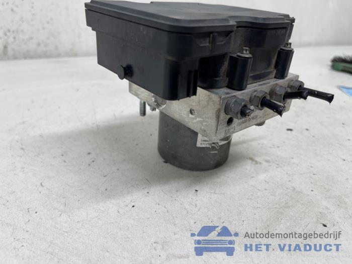 Gebruikte ABS Pomp Citroen Berlingo 1.5 BlueHDi 100 Prijs € 150,00 Margeregeling aangeboden door Het Viaduct