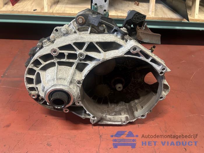 Gebruikte Versnellingsbak Volkswagen Transporter T6 2.0 TDI 150 4Motion Prijs € 1.800,00 Margeregeling aangeboden door Het Viaduct
