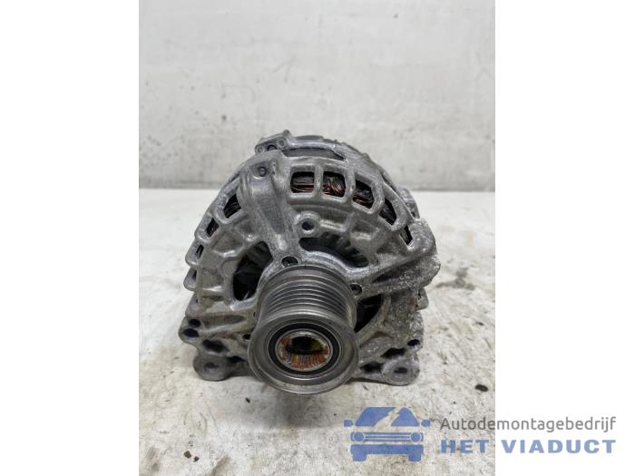 Gebruikte Dynamo Volkswagen Transporter T6 2.0 TDI 150 4Motion Prijs € 100,00 Margeregeling aangeboden door Het Viaduct