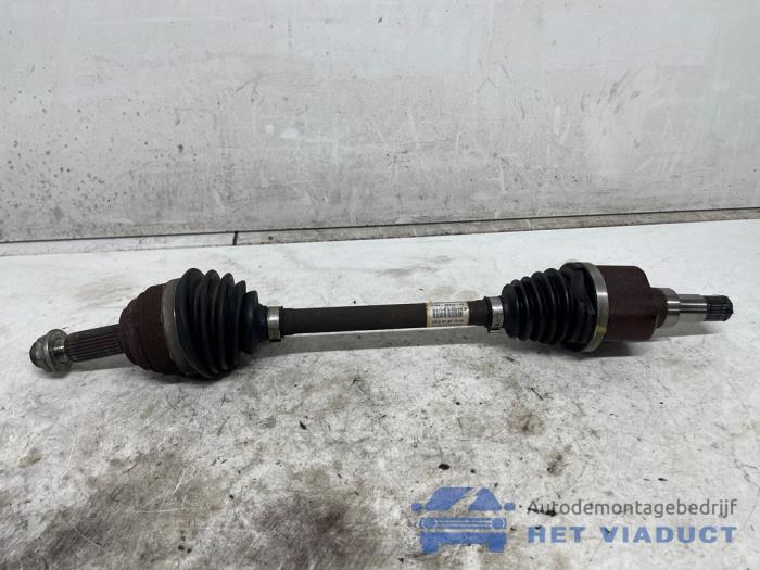 Gebruikte Aandrijfas links-voor Ford Fiesta 7 1.0 EcoBoost 12V 100 Prijs € 70,00 Margeregeling aangeboden door Het Viaduct