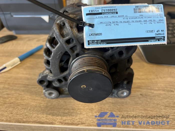 Gebruikte Alternator Volkswagen Up! (121) 1.0 12V EcoFuel Prijs € 30,00 Margeregeling aangeboden door Het Viaduct