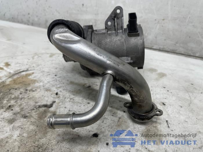 Gebruikte Waterpomp BMW 3 serie (E93) 320i 16V Prijs € 50,00 Margeregeling aangeboden door Het Viaduct
