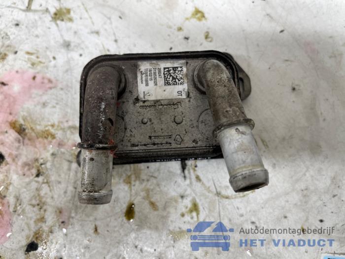 Gebruikte Oliekoeler Renault Captur I (2R) 1.2 TCE 16V EDC Prijs € 20,00 Margeregeling aangeboden door Het Viaduct