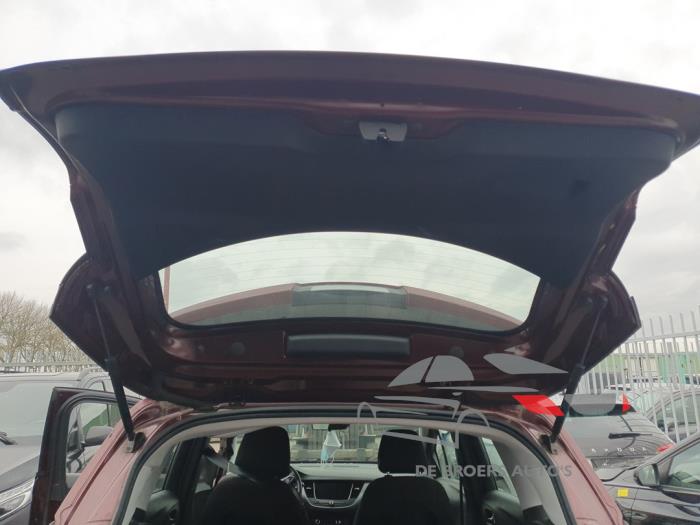 Achterklep van een Opel Crossland/Crossland X 1.2 Turbo 12V 2019