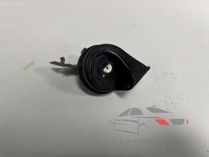 Gebruikte Toeter Volkswagen Polo VI (AW1) 1.0 MPI 12V Prijs € 20,00 Margeregeling aangeboden door De Broers Auto's