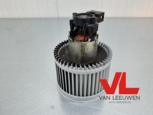 Gebruikte Chaufage Ventilatiemotor Ford Ka II 1.2 Prijs € 47,50 Margeregeling aangeboden door Van Leeuwen Auto Onderdelen