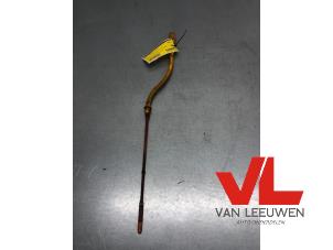 Gebruikte Peilstok Olie Dacia Sandero I (BS) 1.2 16V Prijs € 23,00 Margeregeling aangeboden door Van Leeuwen Auto Onderdelen