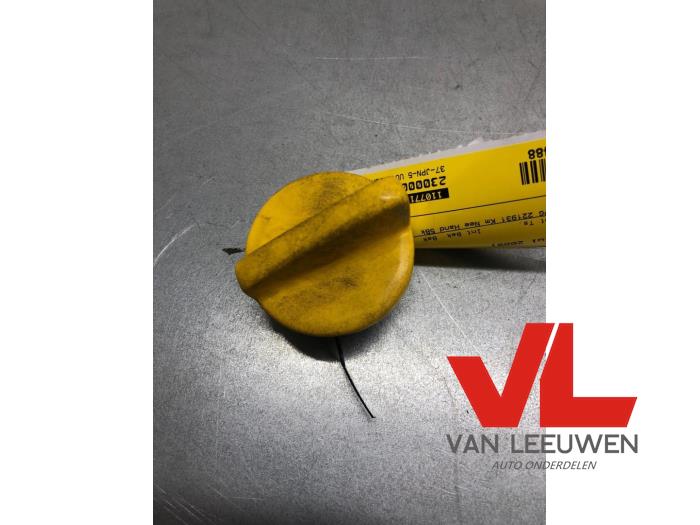 Oliedop van een Dacia Sandero I (BS) 1.2 16V 2009