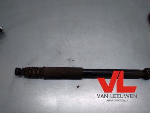 Gebruikte Schokdemper links-achter Dacia Sandero I (BS) 1.2 16V Prijs € 13,50 Margeregeling aangeboden door Van Leeuwen Auto Onderdelen